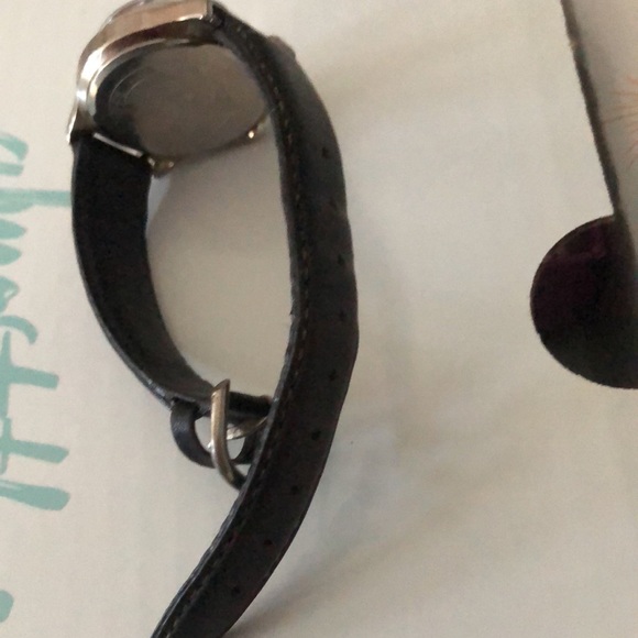 Guess watch with black leather wristband.  Needs a battery. - Picture 4 of 4